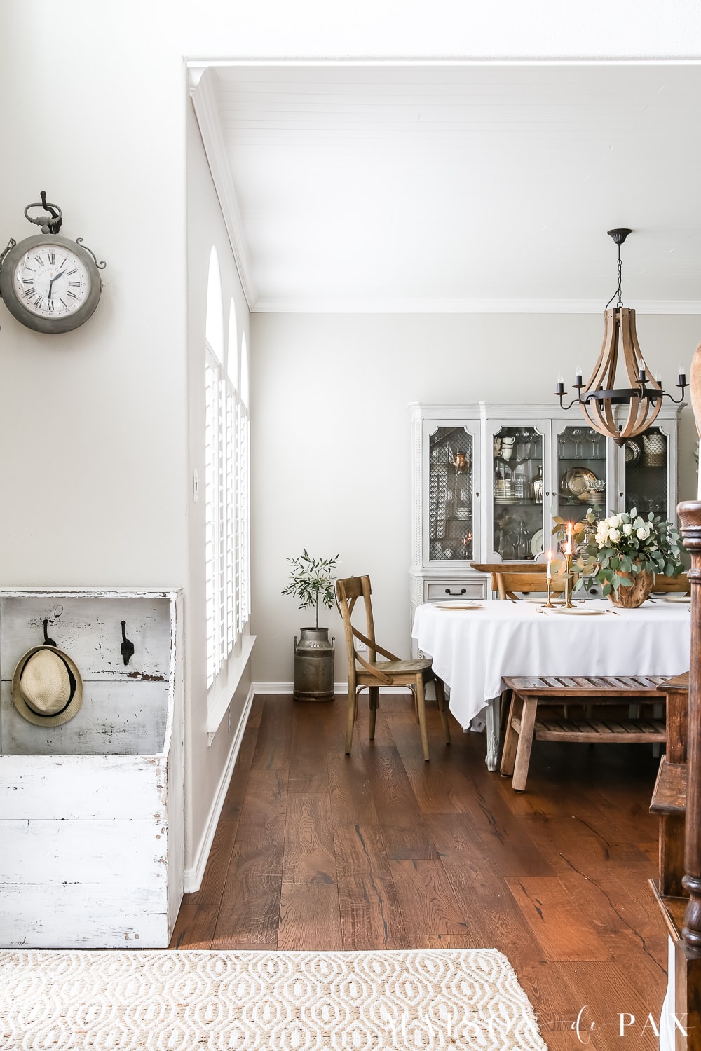 modern farmhouse dining room- Maison de Pax