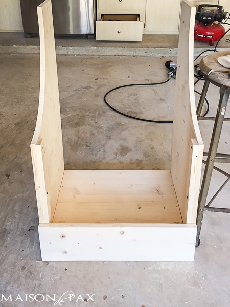 step by step tutorial and building plans for an "antique" firewood box - perfect for a mini mudroom, too! aiweb9ygdry.cmersite.com