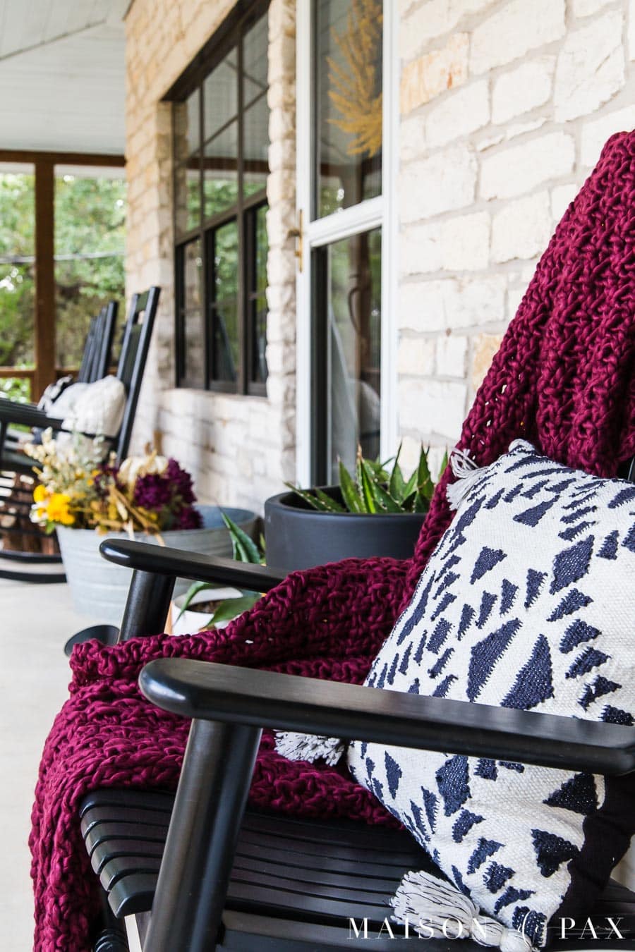 geometric outdoor pillow and throw blanket | Maison de Pax
