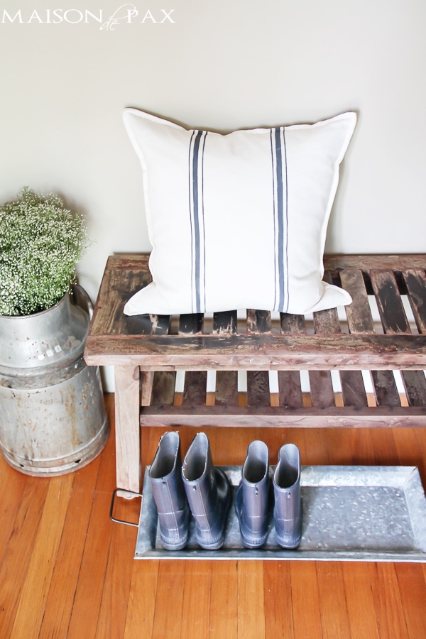 cute and functional ideas for organizing a foyer with galvanized trays | aiweb9ygdry.cmersite.com