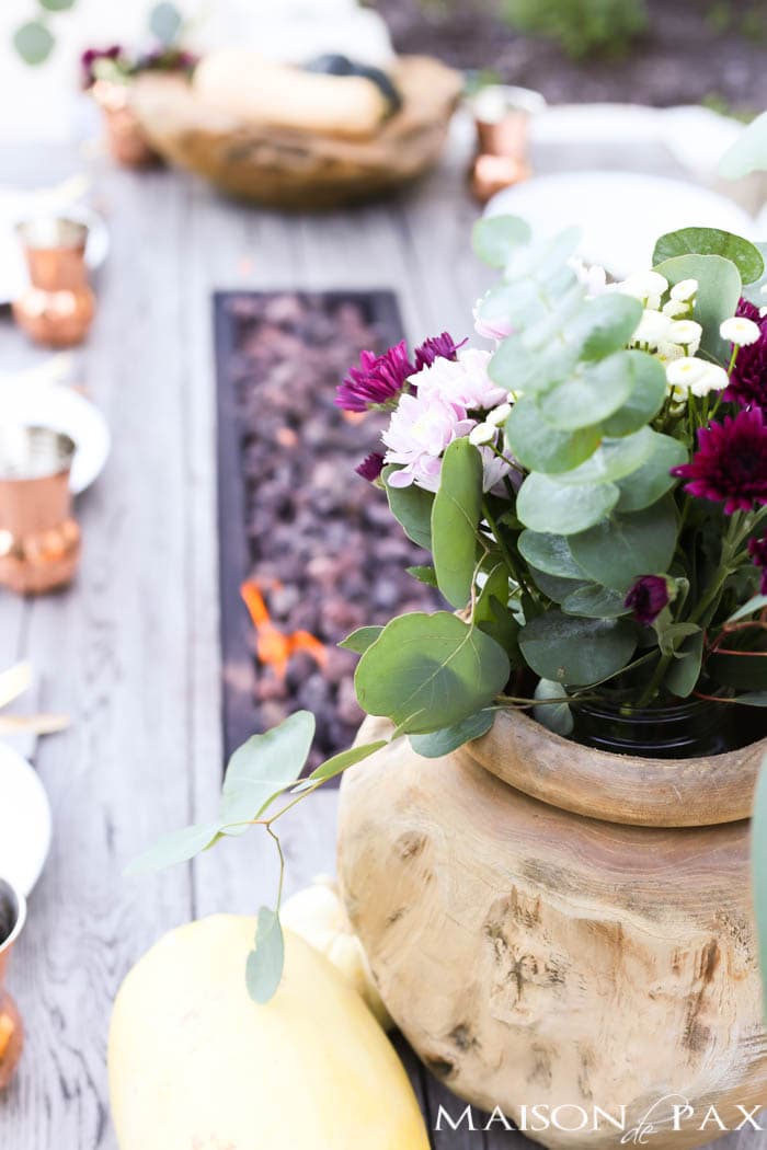 gorgeous outdoor fire table perfect for fall #firetable