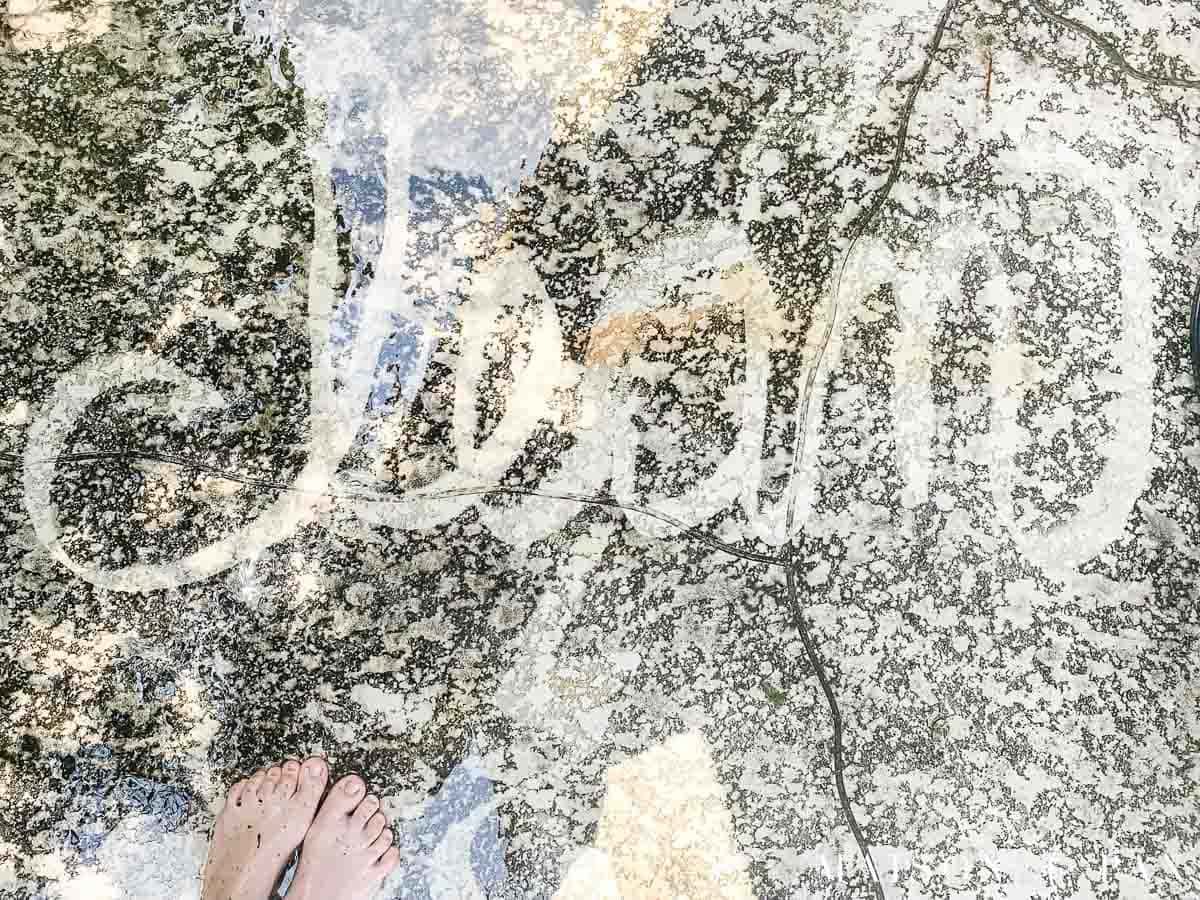 dirty patio with the word clean pressure washed | Maison de Pax