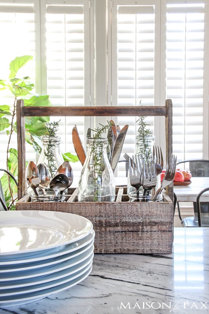 Beautiful! So many wonderful ideas for a casual and easy Thanksgiving celebration | aiweb9ygdry.cmersite.com