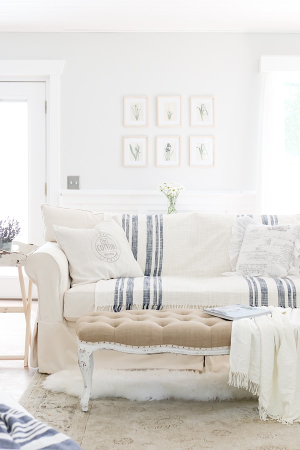 White Cottage Living Room