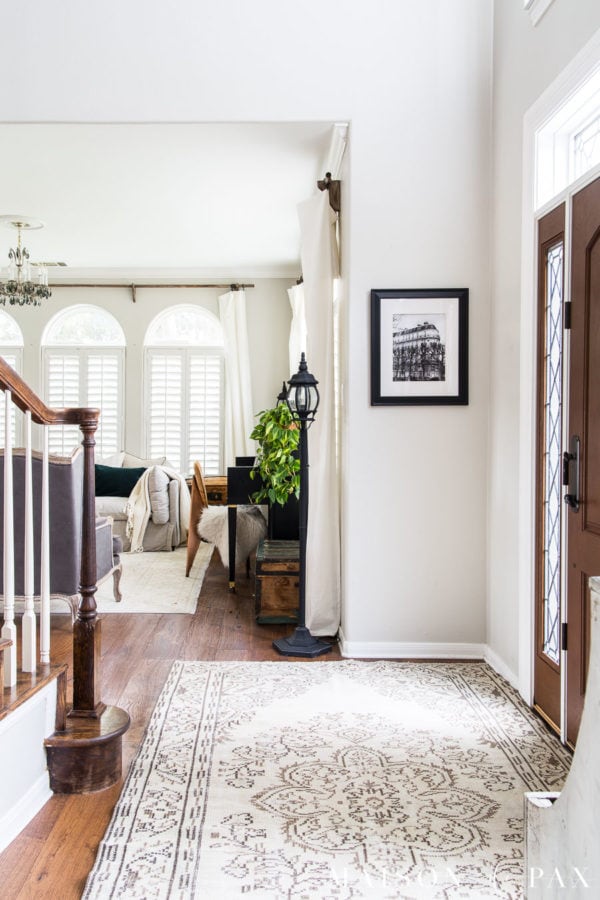 neutral entryway with vintage turkish rug | Maison de Pax