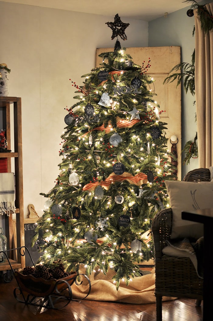 gorgeous, full Christmas tree