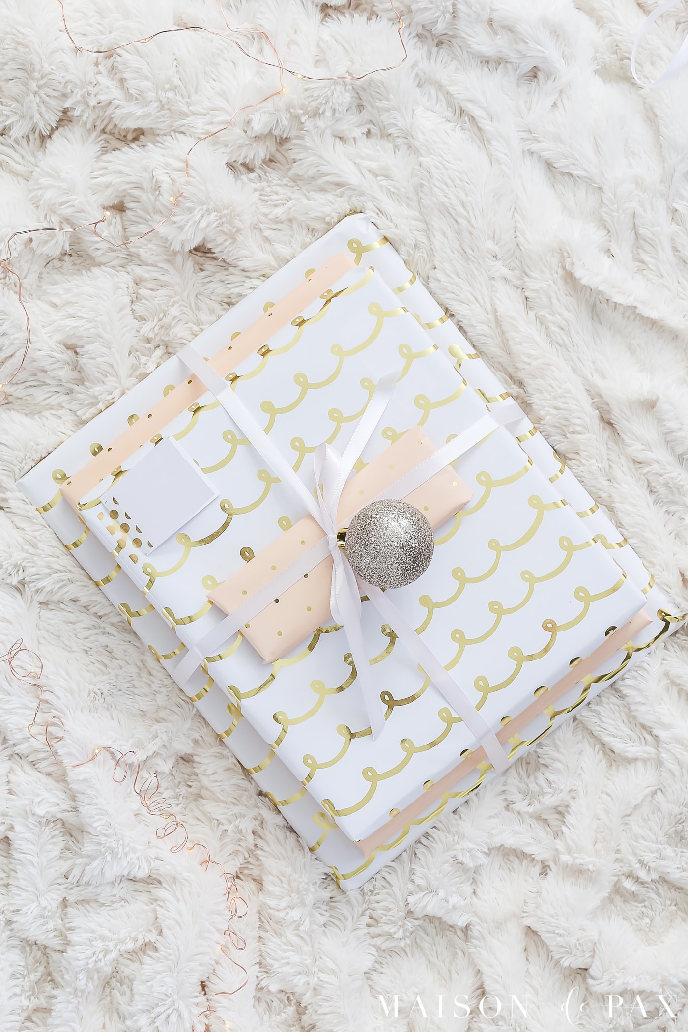 easy gift wrapping ideas: bundle gifts with ribbon #christmaspresents #giftwrap