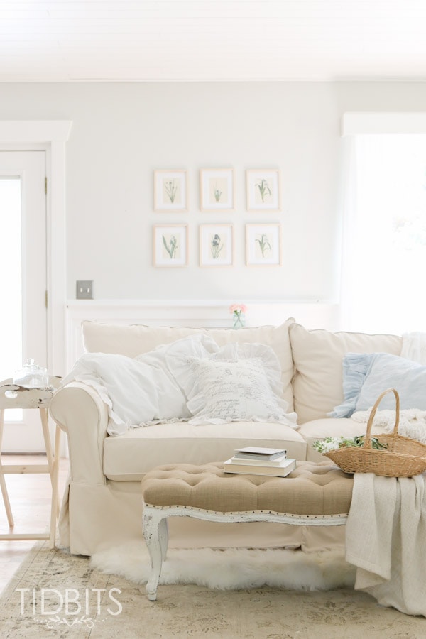 Gorgeous white living room: neutral decor, french cottage elements, diy projects, and more