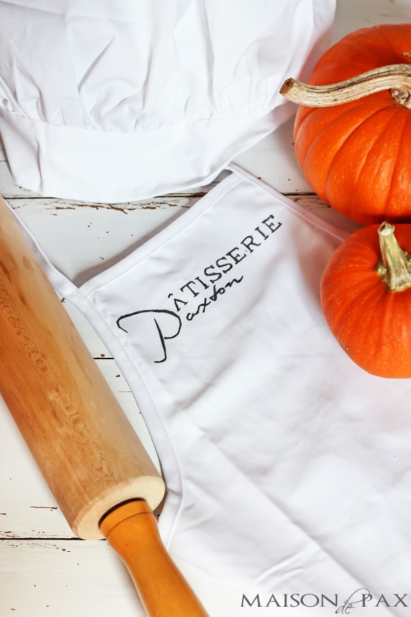 Less than $8 and 15 minutes (plus no sewing required) to make this adorable, personalized chef costume! via aiweb9ygdry.cmersite.com #diy #costume #halloween #apron