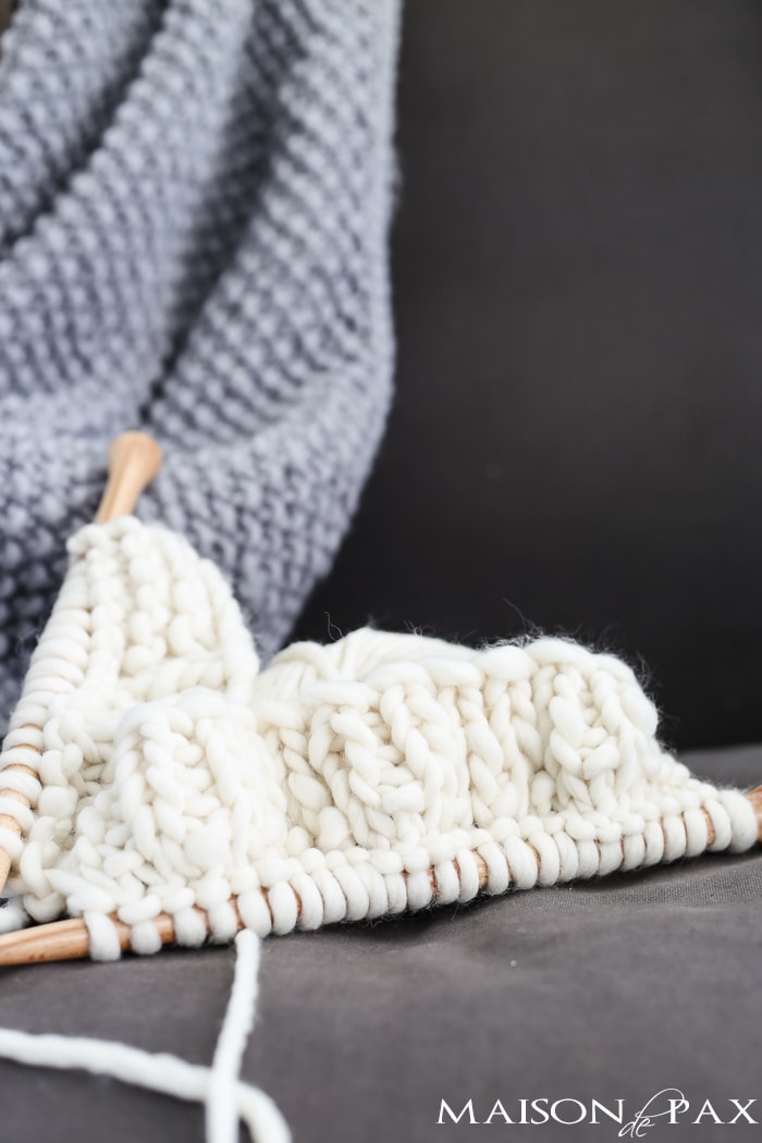 Gorgeous diy chunky knit blanket in a soft gray wool | aiweb9ygdry.cmersite.com