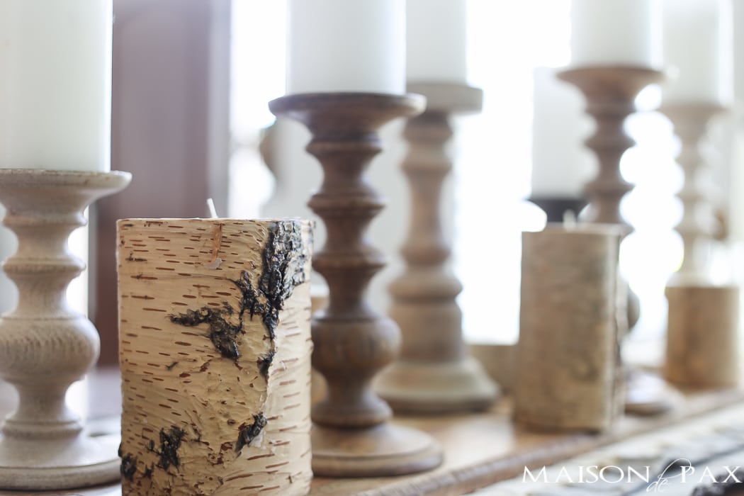 Love this super easy DIY centerpiece! So versatile... PLUS a checklist to help you get your Thanksgiving table ready.