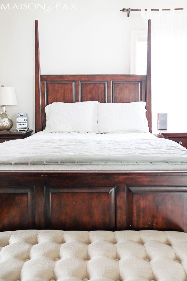 gorgeous neutral bedroom with a single pop of color | aiweb9ygdry.cmersite.com