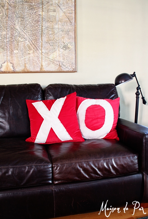 Easy tutorial for adorable Valentine's pillows