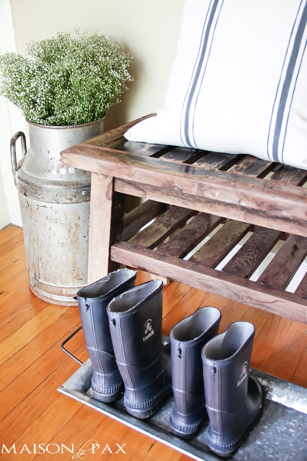cute and functional ideas for organizing a foyer with galvanized trays | aiweb9ygdry.cmersite.com