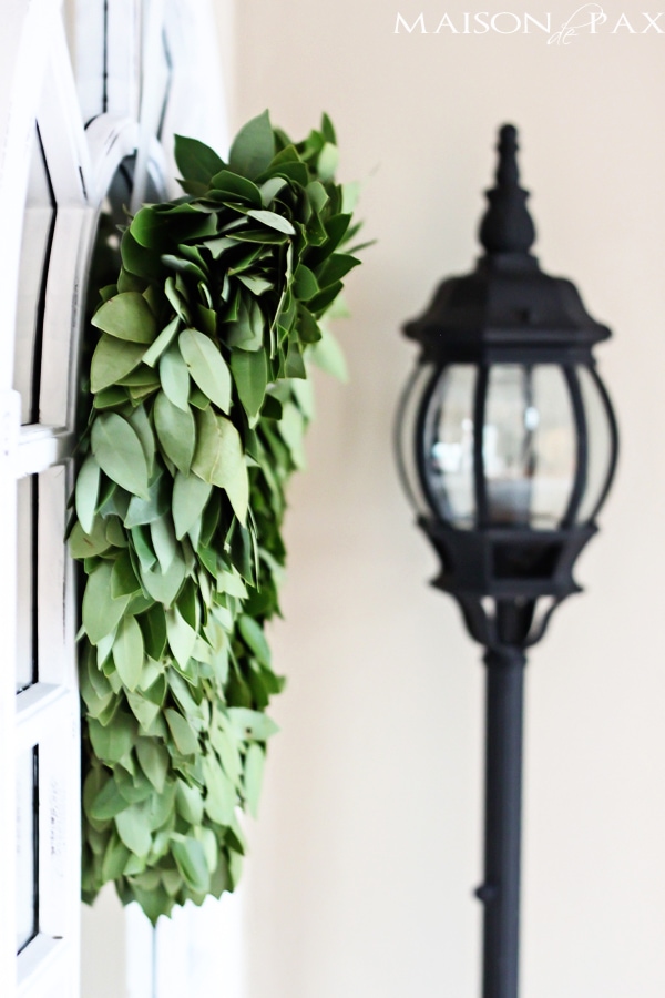 Heart-shaped wreath: gorgeous, subtle Valentine's Day touch | aiweb9ygdry.cmersite.com