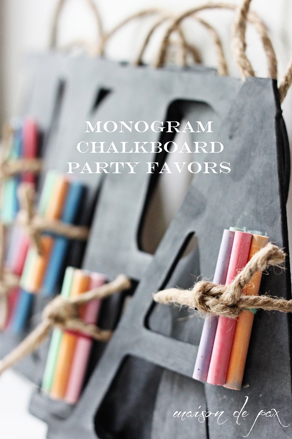 Perfect gift or party favor, these little chalkboards are so precious! Get the tutorial at aiweb9ygdry.cmersite.com