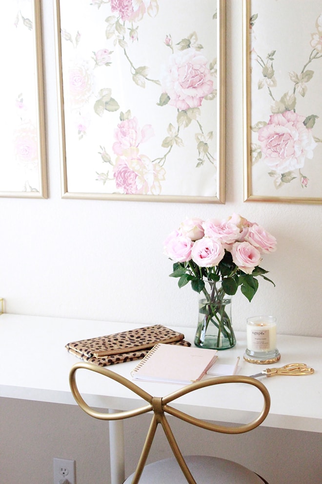 Tips for using florals in your home: Fresh flowers can be expensive and short lived... but they're not the only way to decorate with flowers! Don't miss these creative tips for decorating with florals!