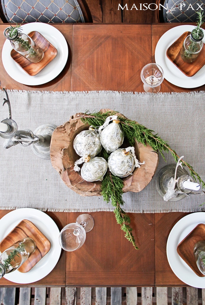 A Simple Christmas Table