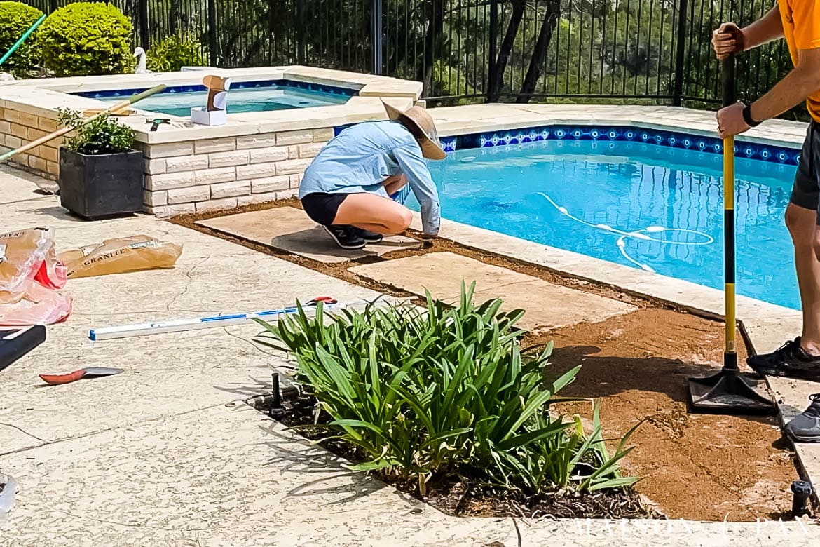tamp decomposed granite as base for artificial turf