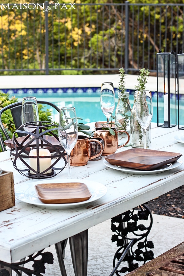 gorgeous, elegant yet casual outdoor dinner party setting | aiweb9ygdry.cmersite.com