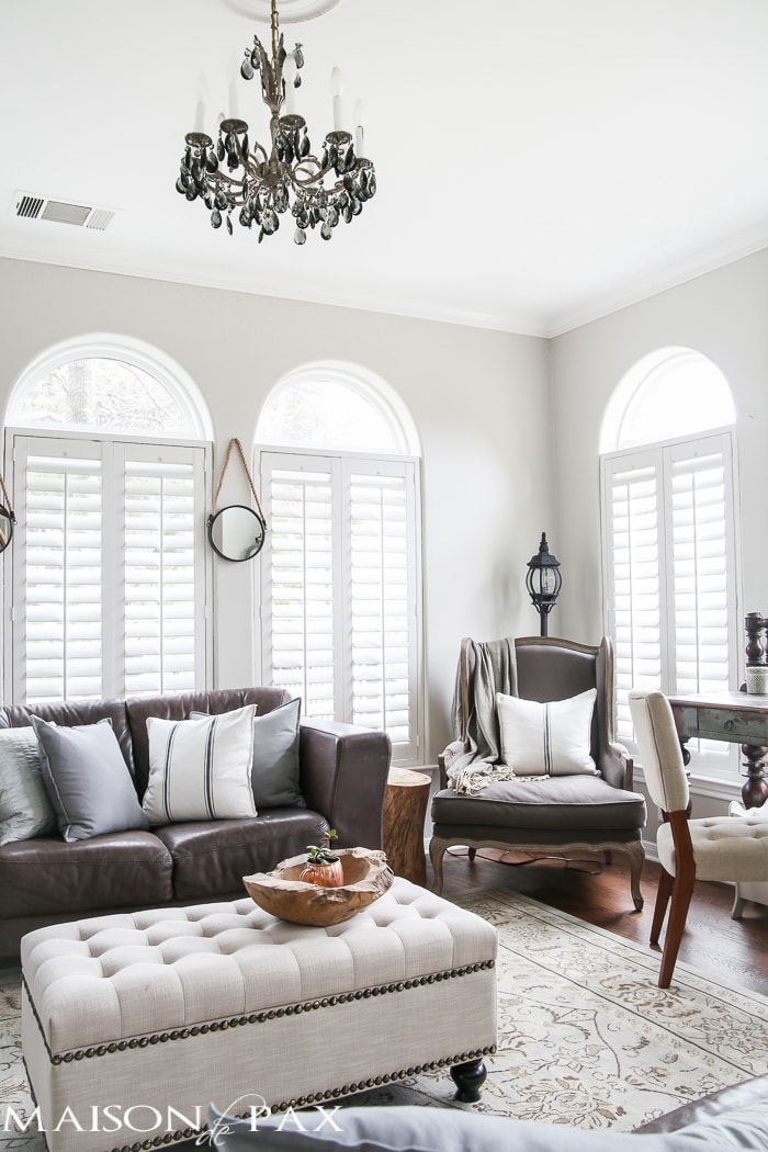 Spring Home Tour: What a beautiful home decorated with neutrals and light touches of greenery perfect for spring or summer | aiweb9ygdry.cmersite.com