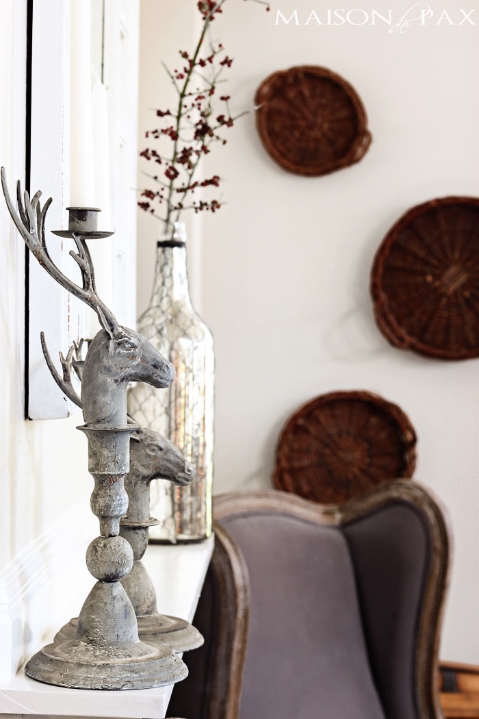 Gorgeous, simple Christmas home tour: natural greenery, winter woodland theme, sparkly touches, and simple reminder of the hope of the season. Tons of diy and decorating ideas | aiweb9ygdry.cmersite.com