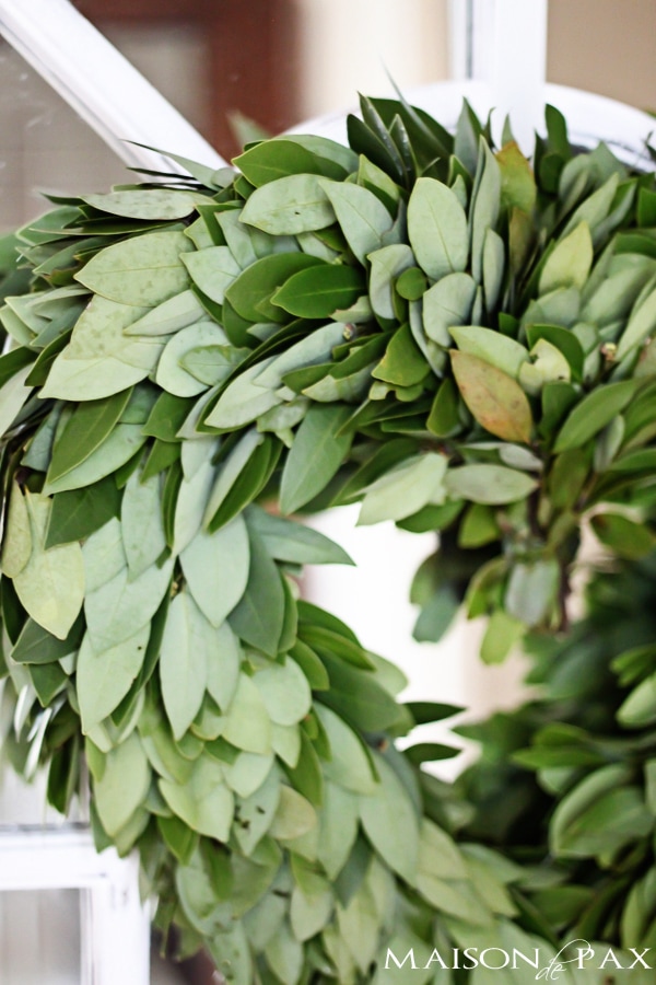 Heart-shaped wreath: gorgeous, subtle Valentine's Day touch | aiweb9ygdry.cmersite.com