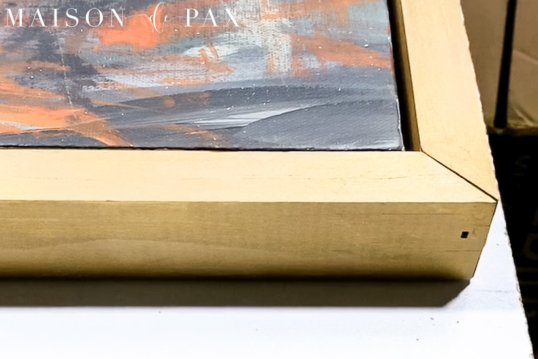 build diy floating frame with wood and finishing nails | Maison de Pax