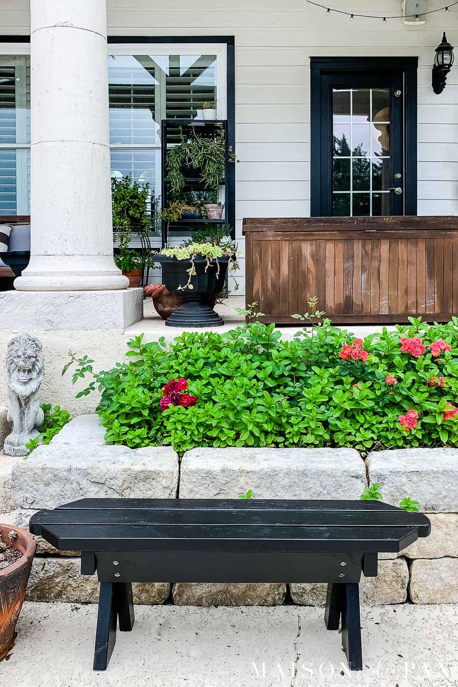 How to Paint Outdoor Wood Furniture