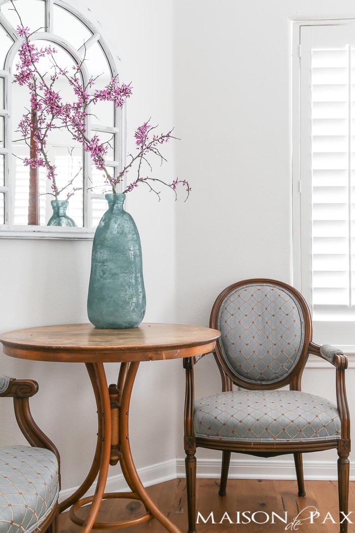 Simple, neutral, lovely spring decorating ideas plus 5 tips for easy spring decor.