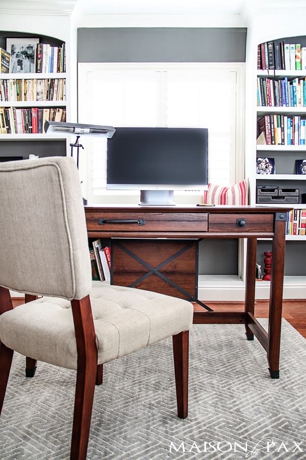 Gray and white office with the wood desk and floors... and those built-in bookshelves! aiweb9ygdry.cmersite.com