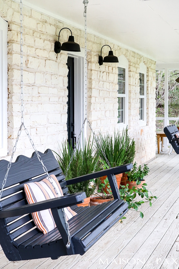 Porch swing- Maison de Pax