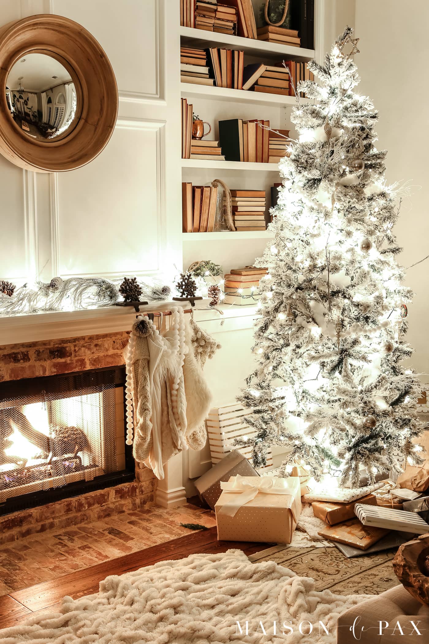 faux fur and flocked tree: gorgeous Christmas lights at night in these 25+ home tours #christmasnightstour #holidayhometour #christmaslights
