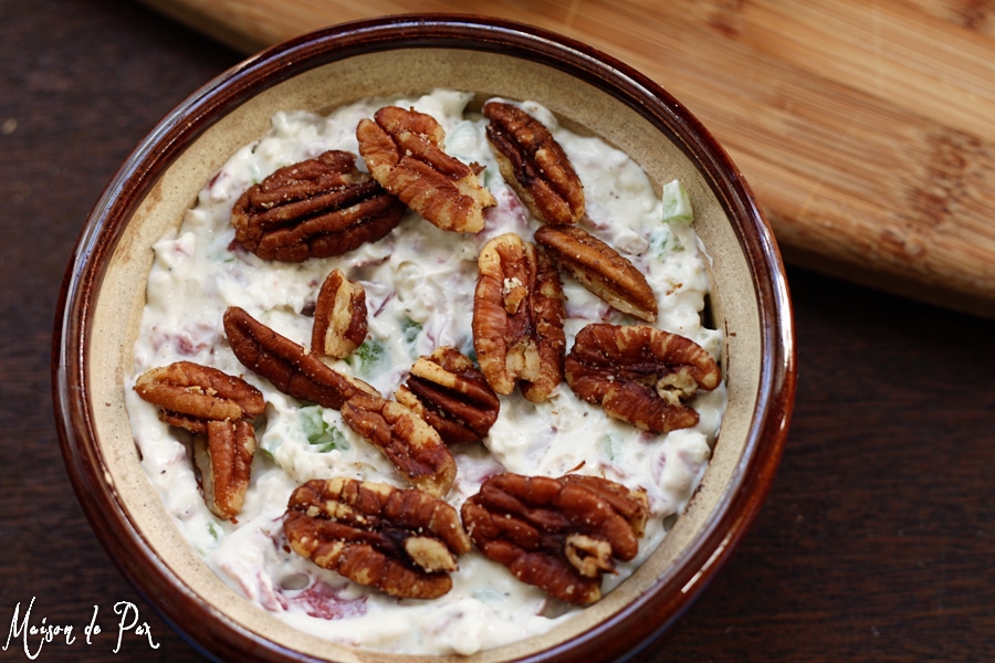 A super easy and delicious creamy dip - perfect for parties!
