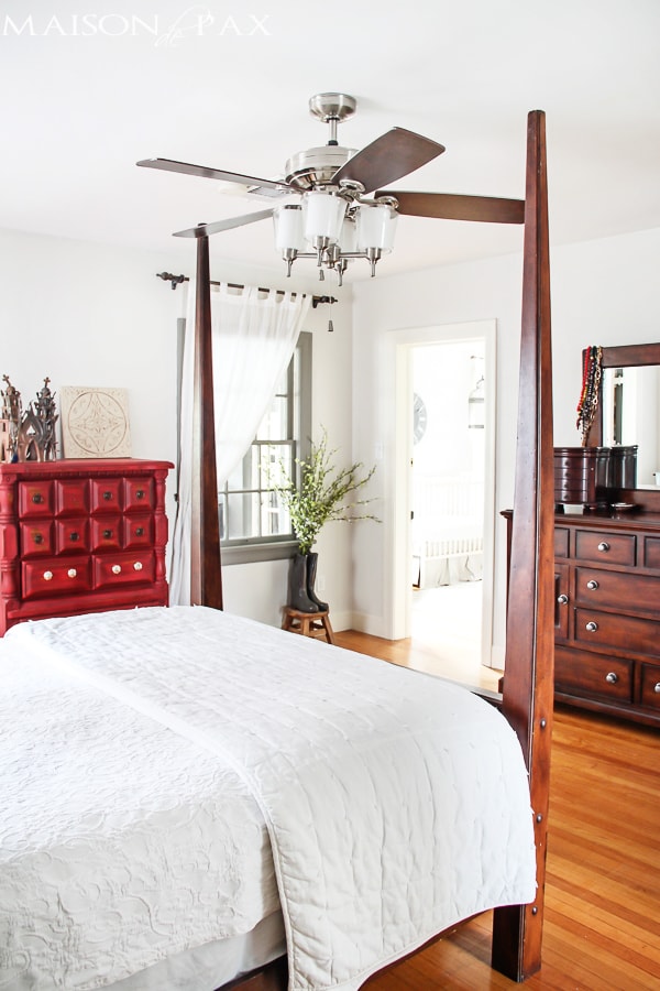 gorgeous neutral bedroom with a single pop of color | aiweb9ygdry.cmersite.com