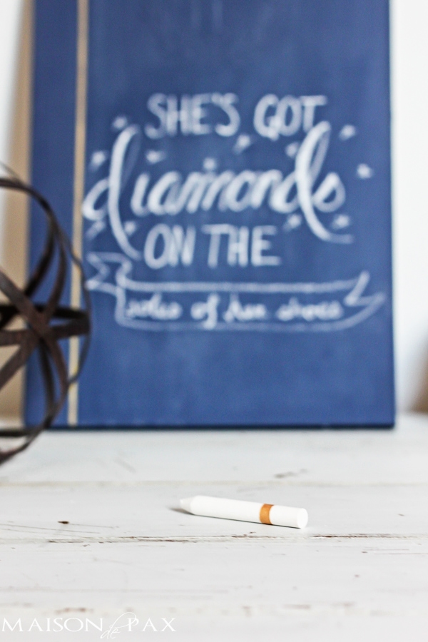So cool! Easy tutorial to create a raised emblem on any piece of furniture or decor | aiweb9ygdry.cmersite.com