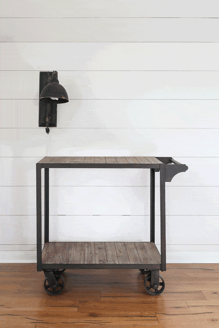 Farmhouse Holiday Bar Cart: check out this gorgeous holiday drink and dessert cart... A delicious spiked hot chocolate recipe and so many cute bar cart decorating ideas!