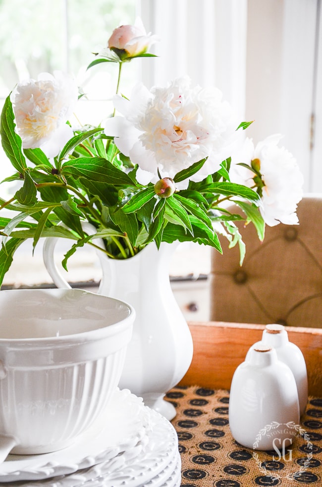 SUMMER-HOUSE-TOUR-2017-peonies-stonegableblog