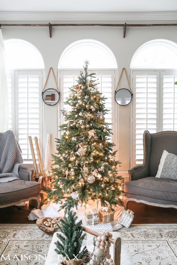 Green and White Christmas Decorating Ideas