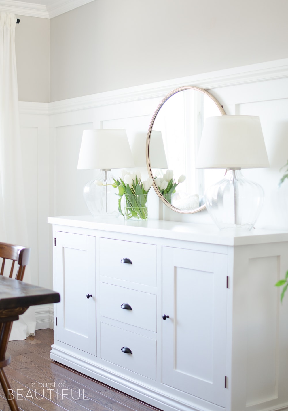How to Capture a Modern Farmhouse Style: tips for decorating your home with that modern farmhouse feel and charm