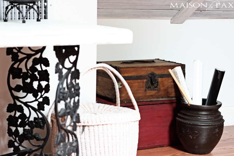 Who couldn't use more ways to organize?  Creative and pretty organization ideas for office or craft room #organize #desk #craft #office