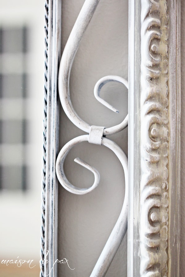 Get a beautifully textured and aged look on metal in ONLY 2 STEPS with this tutorial at aiweb9ygdry.cmersite.com #diy #paint
