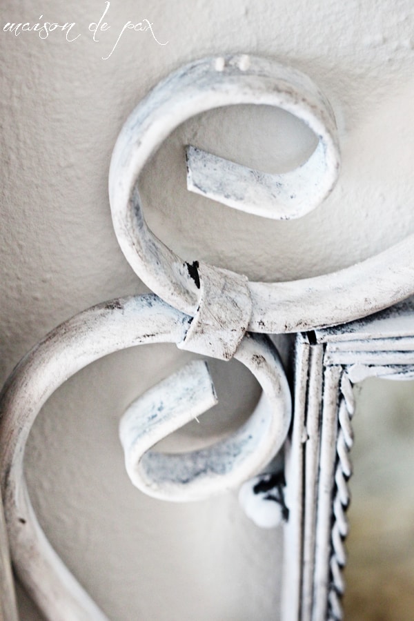 Get a beautifully textured and aged look on metal in ONLY 2 STEPS with this tutorial at aiweb9ygdry.cmersite.com #diy #paint
