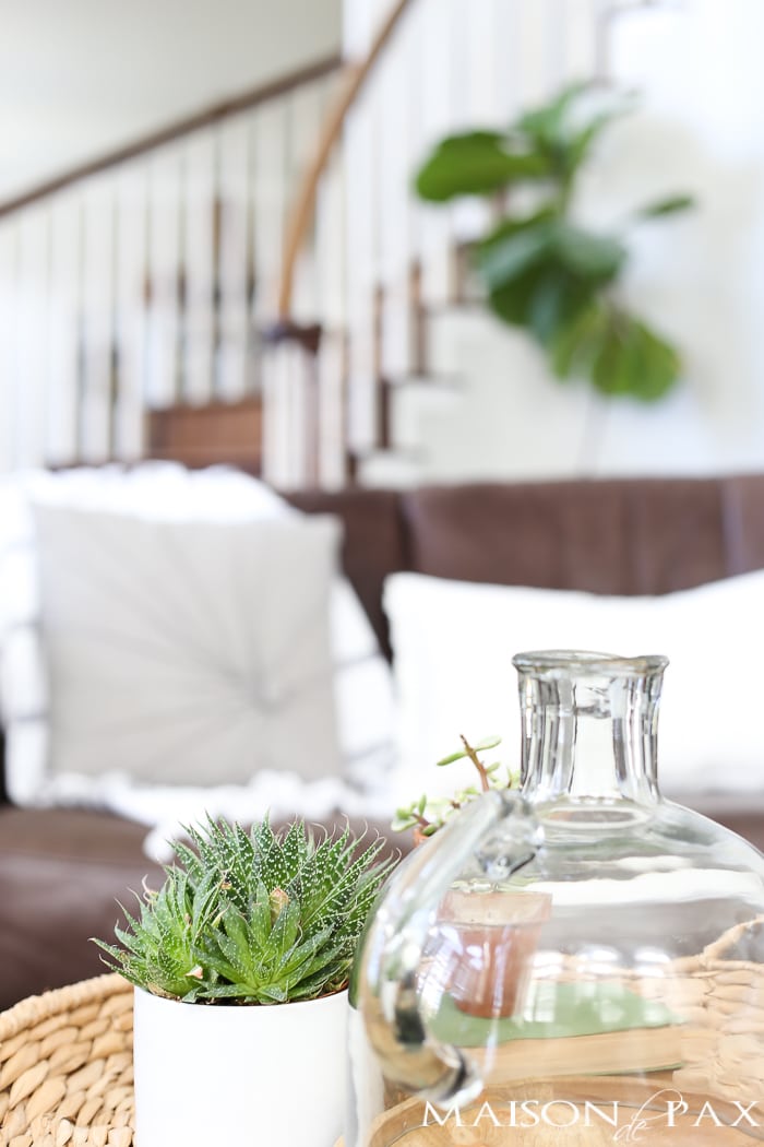 This casually elegant living room is all set to go for spring! Use these simple spring decorating ideas to get your home ready for spring.