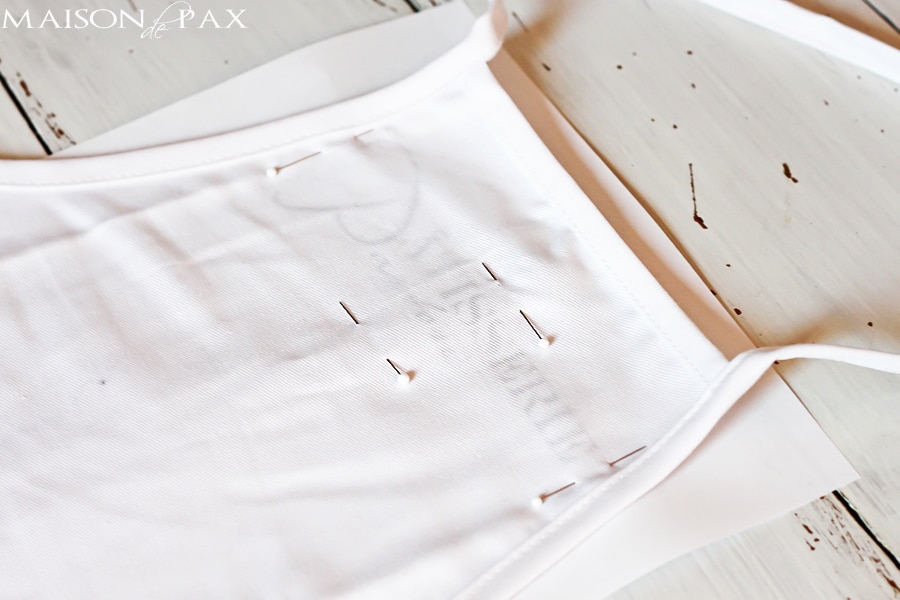 Less than $8 and 15 minutes (plus no sewing required) to make this adorable, personalized chef costume! via aiweb9ygdry.cmersite.com #diy #costume #halloween #apron