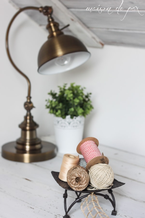 Make a gorgeous, painted, planked look desktop from plywood! via aiweb9ygdry.cmersite.com