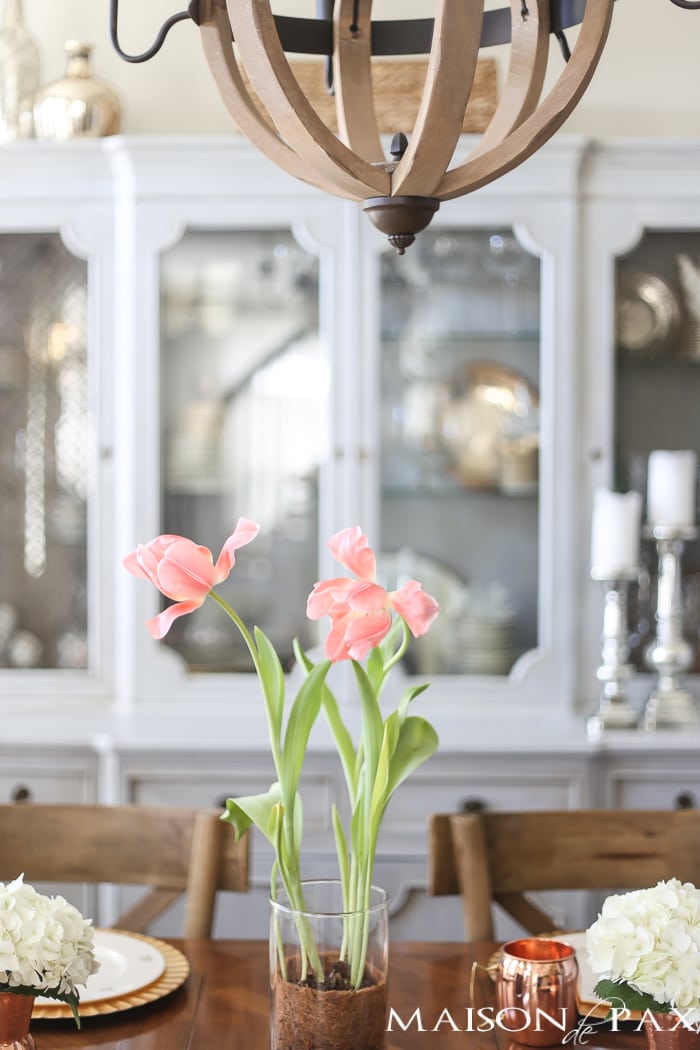 What a lovely, simple Valentines Day table! This pretty, simple tablescape would be perfect for any brunch, tea, or even snack to celebrate your loved ones... 