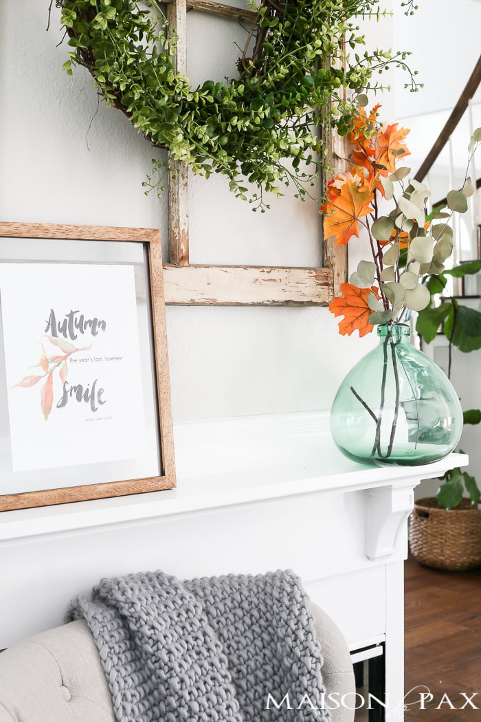 Want easy fall decor? Try this FREE fall printable with a beautiful watercolor of an autumn quote and leaves. Click here to download the printable and print on any color printer.