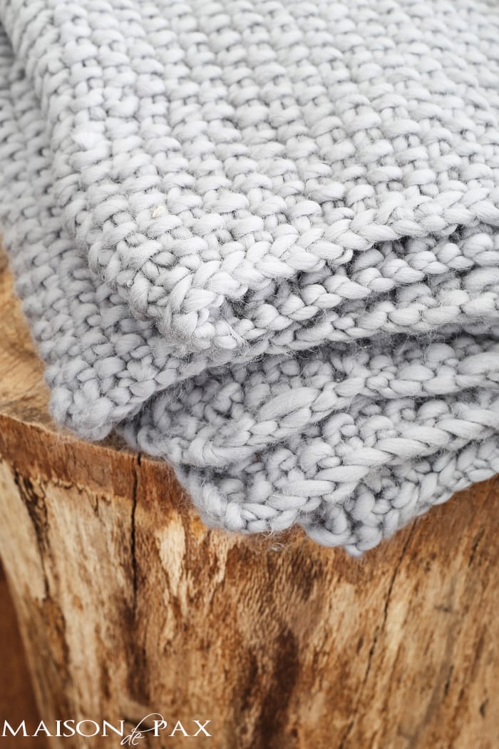 Gorgeous diy chunky knit blanket in a soft gray wool | aiweb9ygdry.cmersite.com