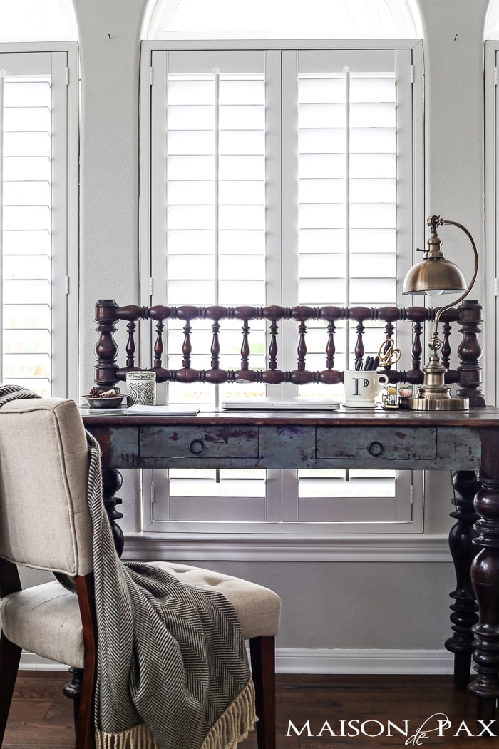 what a lovely desk - great tips for a functional and beautiful office space | aiweb9ygdry.cmersite.com